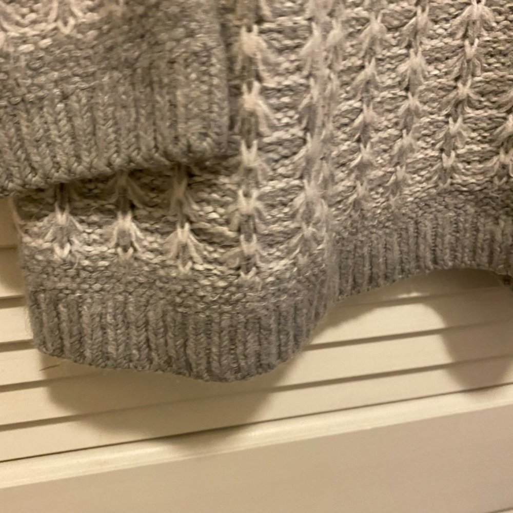 Patterned Sweater - Picture 4 of 4